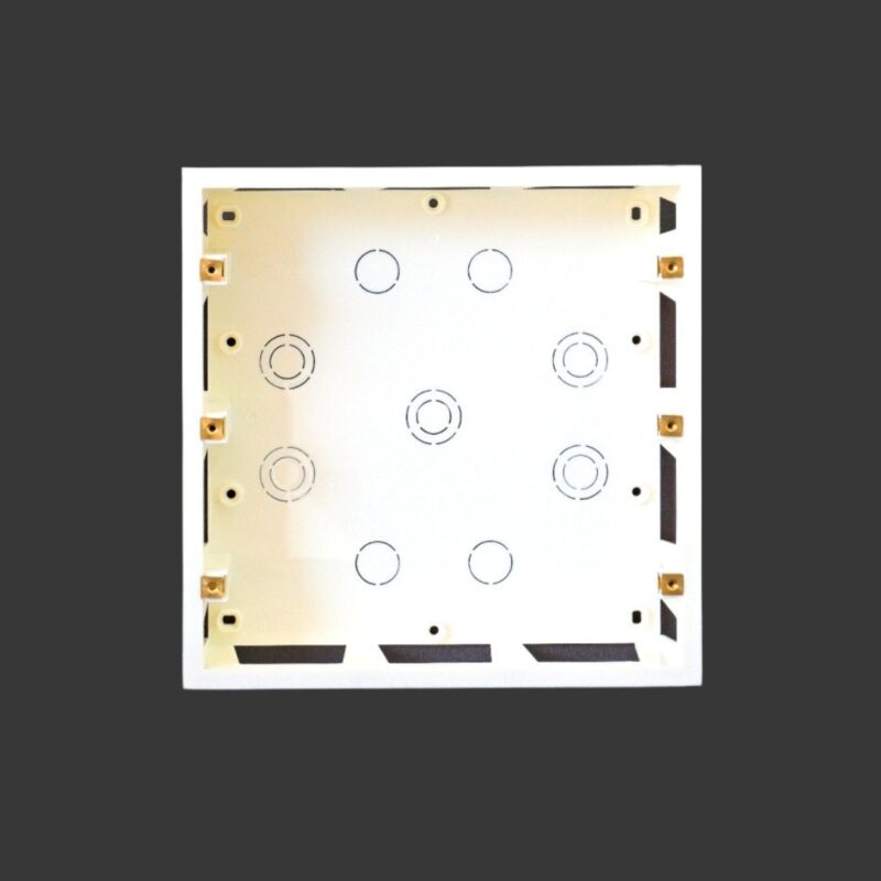 GM FOURFIVE SURFACE BOX 18M